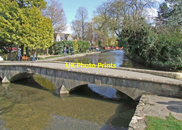 Photo 6"x4" River Windrush Bourton-on-the-Water c2009 P1