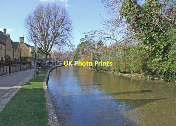 Photo 6"x4" River Windrush Bourton-on-the-Water c2009 P2
