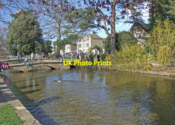 Photo 6"x4" River Windrush Bourton-on-the-Water c2009 P4