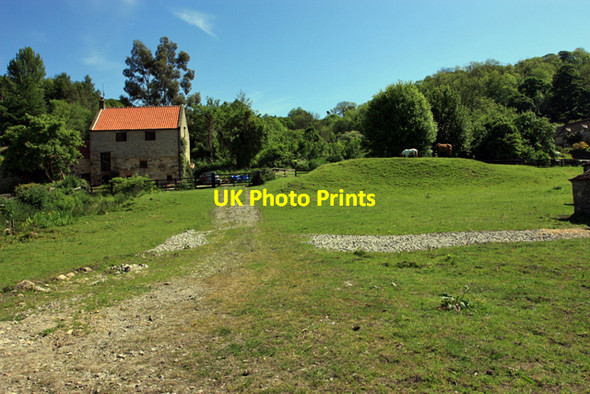 Photo 6"x4" A farm cottage near Rievaulx Abbey Rievaulx c2009