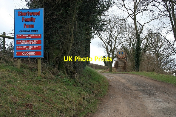 Photo 6"x4" Entrance to Shortwood Family Farm Pencombe c2009