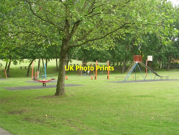 Photo 6"x4" Playground - Park - Barnsley Road Moorthorpe c2009