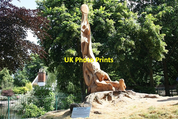 Photo 6"x4" Completed Sculpture, Priory Park Great Malvern c2009