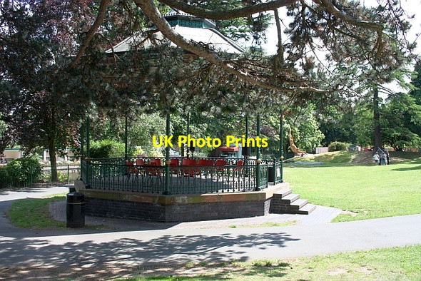 Photo 6"x4" The Bandstand, Priory Park Great Malvern c2009