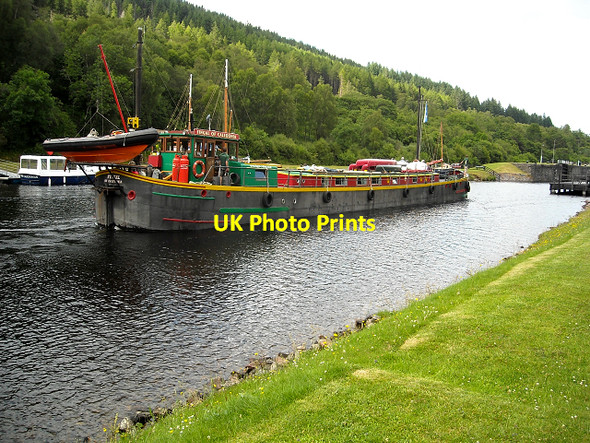 Photo 6"x4" Colourful Barge on Caledonian Canal Gairlochy\/Ge\u00e0rr Lochaidh c2009