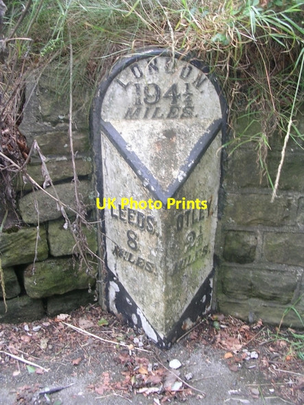Photo 6"x4" Milepost - Leeds Road Pool\/SE2445 c2009