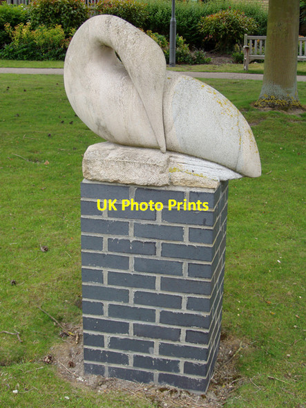 Photo 6"x4" Sculpture in the grounds of Fulbourn Hospital Cherry Hinton c2009