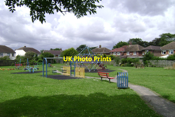 Photo 6"x4" Elizabeth Road play area, Leamington Spa Royal Leamington Spa c2009