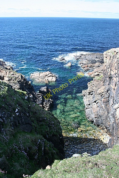 Photo 6"x4" Geodha Near Rubha Leathann Baile an Truiseil c2009