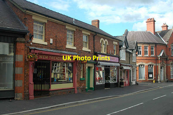 Photo 6"x4" The Treacle Mine seems to be closed Barkers Green c2009