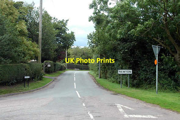 Photo 6"x4" Road into Newton Newton\/SK0325 c2009