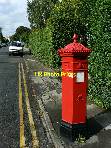 Photo 6"x4" Penfold pillar box and Douro Road, Cheltenham Cheltenham c2009