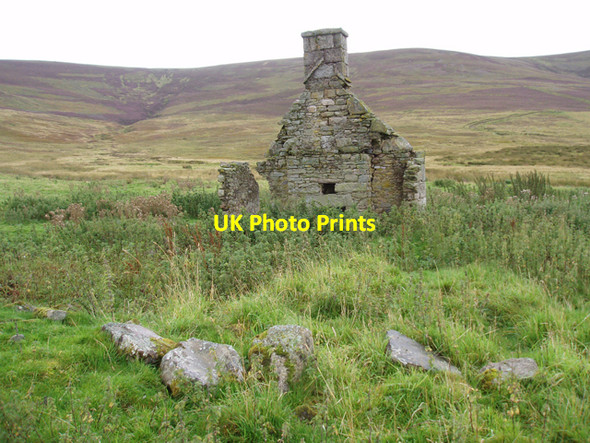 Photo 6"x4" Ruined house south of Claggersnich Wood. Cromdale c2009