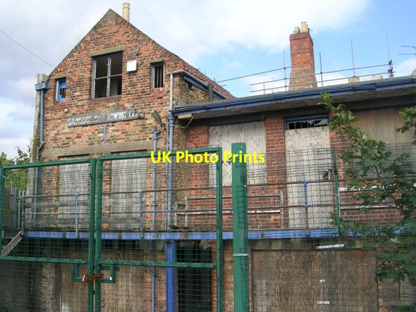 Photo 6"x4" Gainsborough Rowing Club - Riverside Gainsborough\/SK8189 c2009
