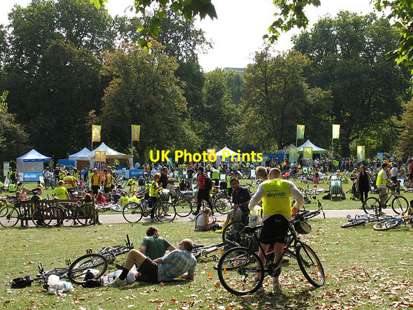 Photo 6"x4" London Skyride 2009 in St James' Park Westminster c2009