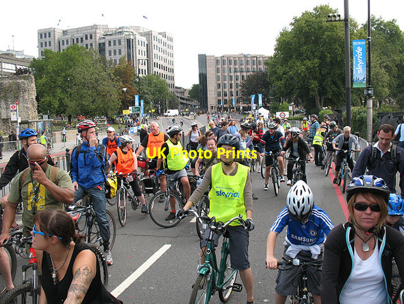 Photo 6"x4" London Skyride 2009 on Tower Hill London c2009