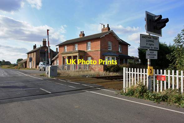 Photo 6"x4" Station Farm Scorborough c2009