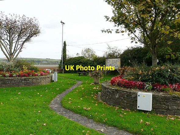 Photo 6"x4" Small park in Laugharne Laugharne c2008