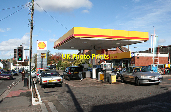 Photo 6"x4" Williton: Shell petrol station Watchet c2009