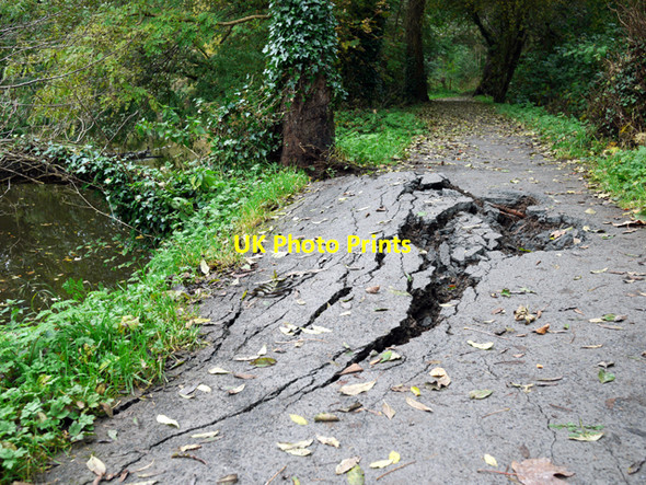 Photo 6"x4" Damaged Lagan towpath, Minnowburn Drumbeg\/J3066 c2009