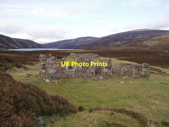 Photo 6"x4" Ruins of Lochbuilg Lodge Lochbuilg Lodge c2009