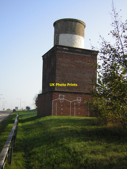 Photo 6"x4" Ventilation Shaft for Watford North Rail Tunnel Watford\/TQ1097 c2007