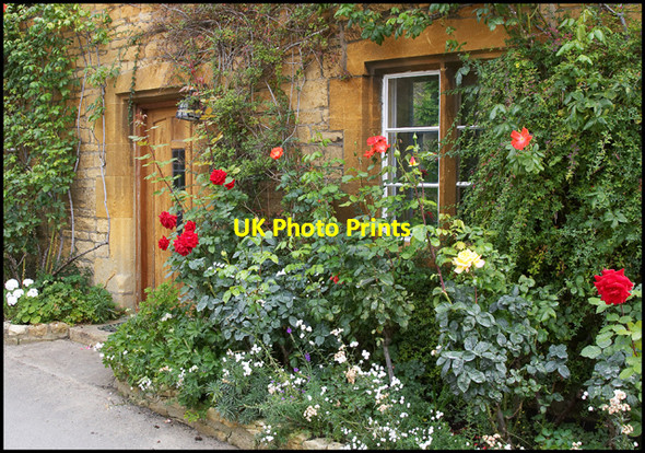 Photo 6"x4" Cottage and Flowers, Stanton Stanton\/SP0634 c2007