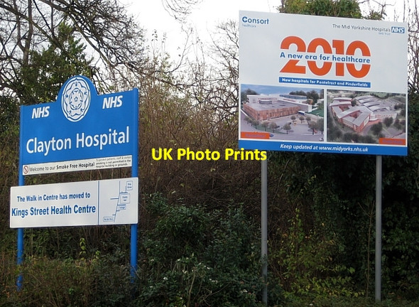 Photo 6"x4" Clayton Hospital entrance sign Wakefield\/SE3320 c2009