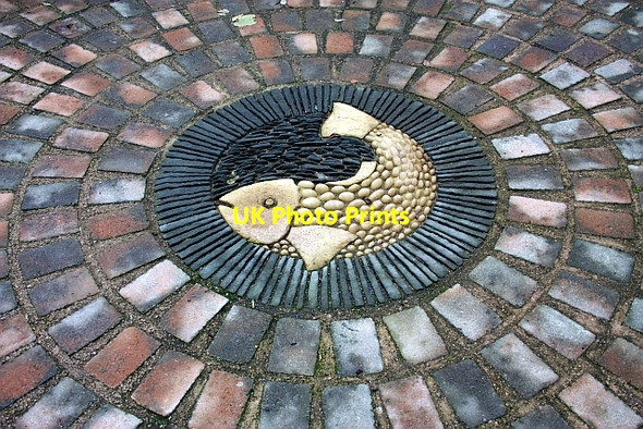 Photo 6"x4" Fish mosaic, Hollymount church, Malvern Great Malvern c2009