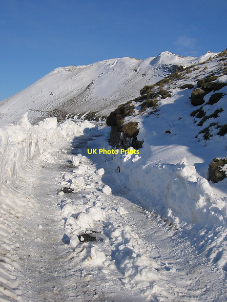 Photo 6"x4" Road cut into the snow Fynach Fawr c2010