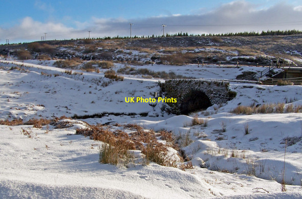Photo 6"x4" Old bridge in the snow Edinbane \/ An t-Aodann Ban c2010
