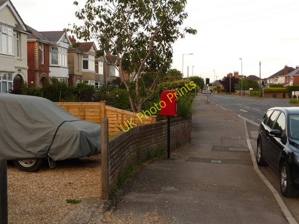 Photo 6"x4" Wimborne Minster: postbox № BH21 98, Leigh Road Wimborne Minster c2009