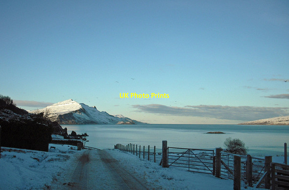 Photo 6"x4" Road through Gedintailor in winter Gedintailor c2010