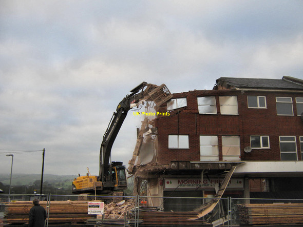 Photo 6"x4" There it goes (1) Biddulph c2010