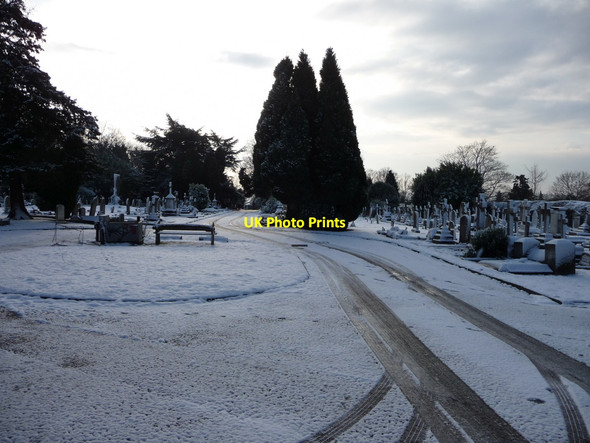 Photo 6"x4" Waterfall Road Cemetery, London N14 Friern Barnet c2009