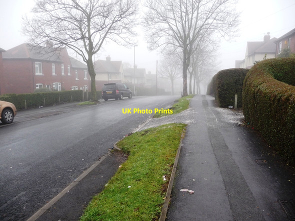 Photo 6"x4" High pavement, Greenwood Road Wakefield\/SE3320 c2010
