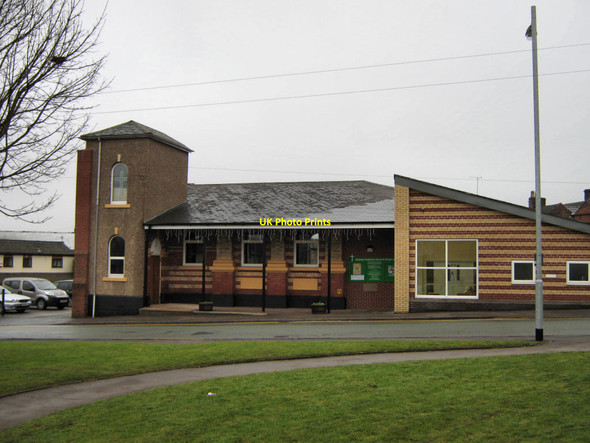 Photo 6"x4" Biddulph Methodist Church and Victoria Centre Biddulph c2010