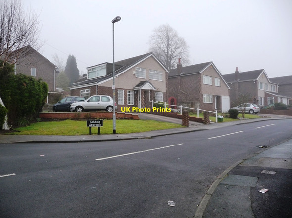 Photo 6"x4" Ashdene Approach, at the junction with Ashdene Avenue Windmill Hill\/SE3818 c2010