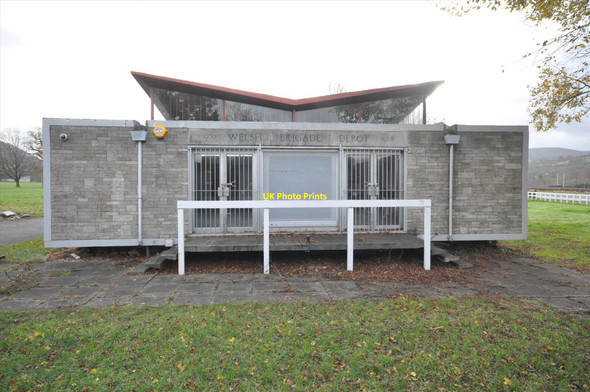 Photo 6"x4" Old guard house Glangrwyney c2010