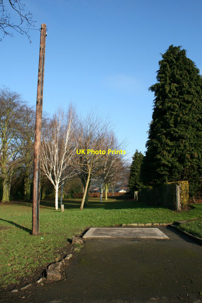 Photo 6"x4" No more kiosk Long Eaton c2010
