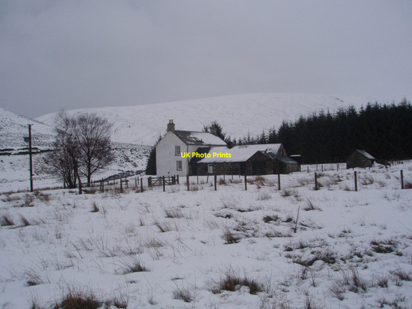 Photo 6"x4" Old Craig in winter snows Old Craig\/NO2769 c2010