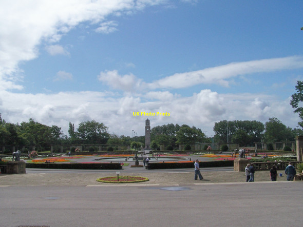 Photo 6"x4" Italian Gardens, Lions and Clock Tower, Stanley Park, Blackpool Blackpool\/SD3136 c2009