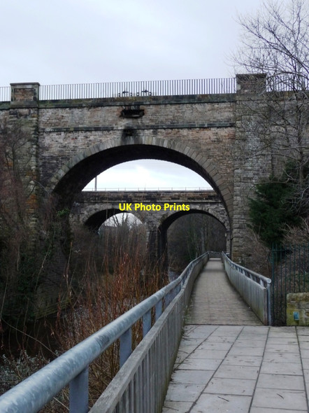 Photo 6"x4" Water of Leith Walkway passing under the Union Canal aqueduct Craiglockhart c2010