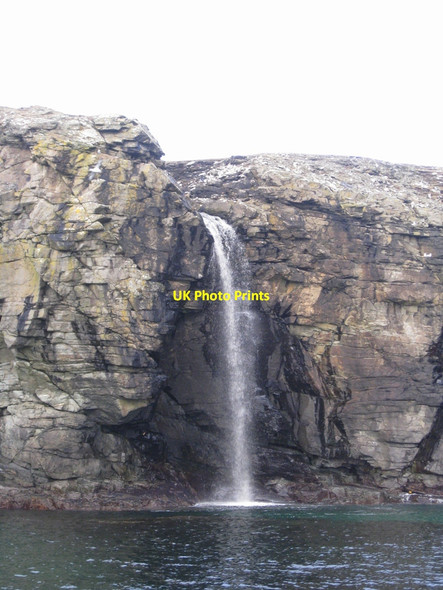Photo 6"x4" The Burn of the Veng Waterfall Grindiscol c2010