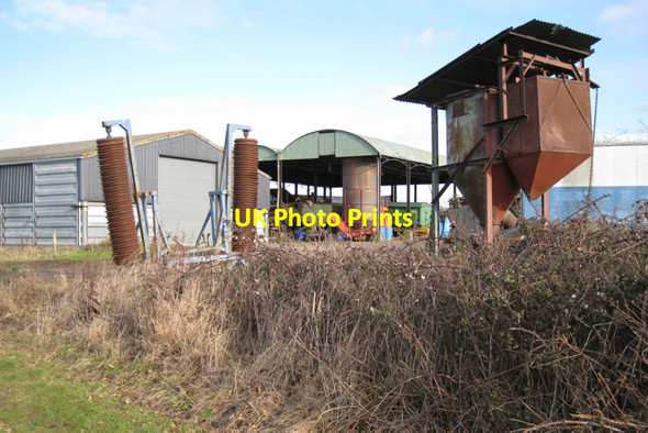 Photo 6"x4" Rusting machinery near Fields Farm Offchurch c2010