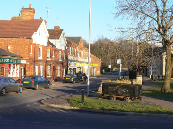 Photo 6"x4" Meden Square Pleasley c2010