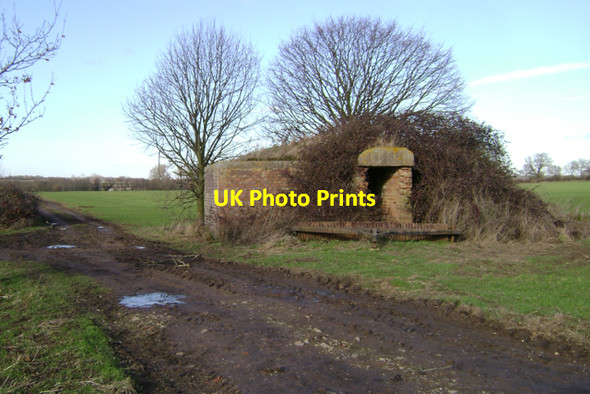 Photo 6"x4" Control shelter and generator building near Fields Farm Hunningham c2010