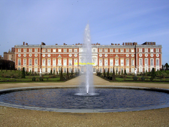 Photo 6"x4" Hampton Court Palace South Facade Surbiton c2010