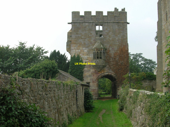 Photo 6"x4" Marmion Tower West Tanfield c2006