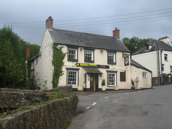 Photo 6"x4" Bridgend Inn Govilon c2009